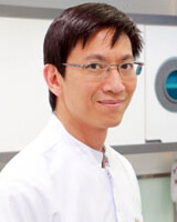 Oral Surgeon